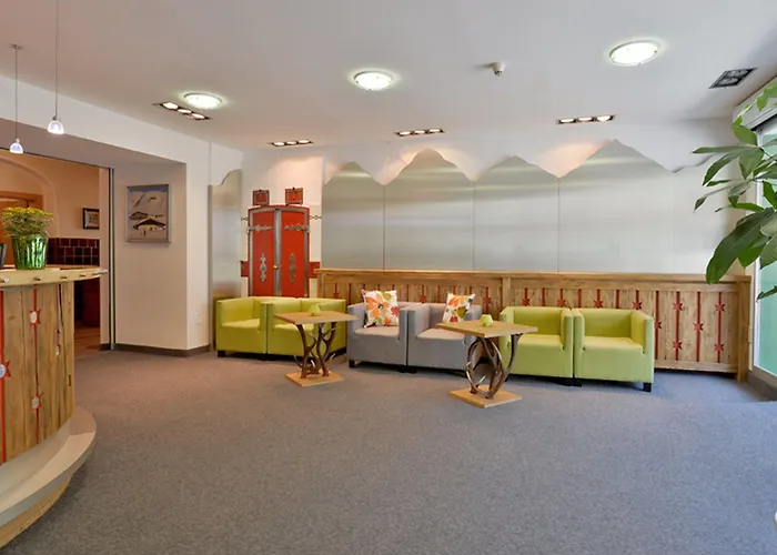 Postresidenz מאיירהופן