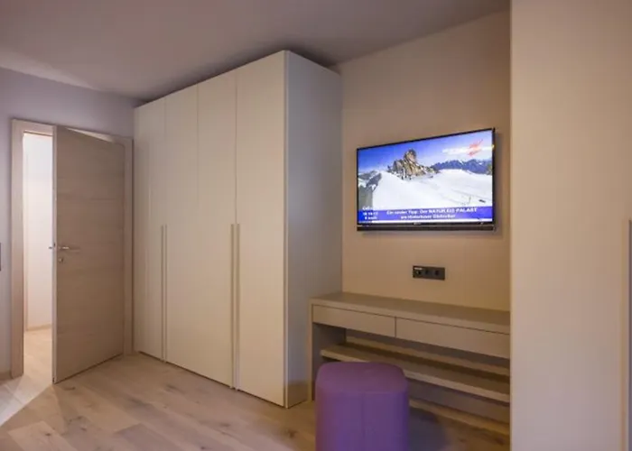 מלון דירות Postresidenz 4*