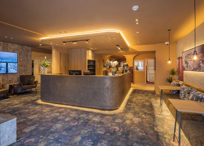 Postresidenz מאיירהופן