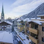 Aparthotel Postresidenz 4*